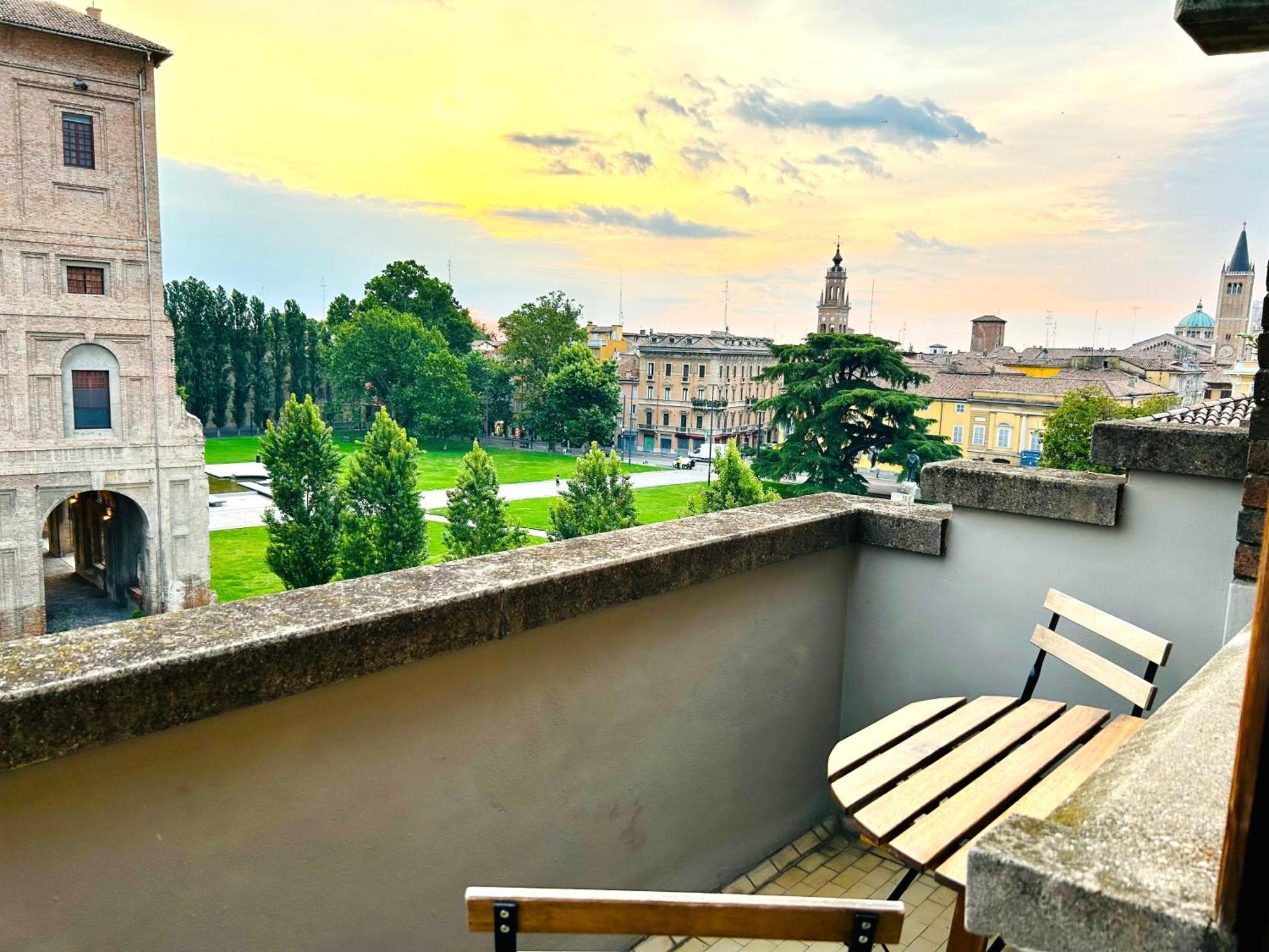Pilotta'S Balcony Apartment Parma Exterior photo